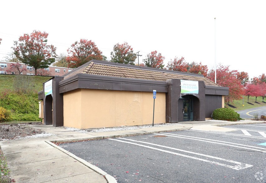 More Photos Of 211-255 High St, Torrington Unknown For Lease