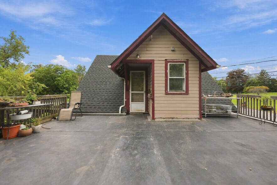 More Photos Of 5059 US Highway 209, Accord Storefront Retail Residential For Sale