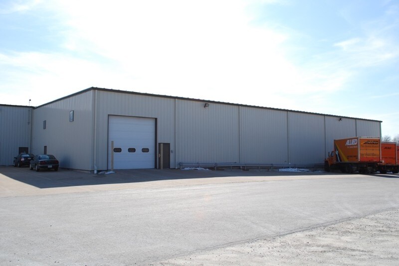 More Photos Of 2925 Wismann Ln, Quincy Service For Lease