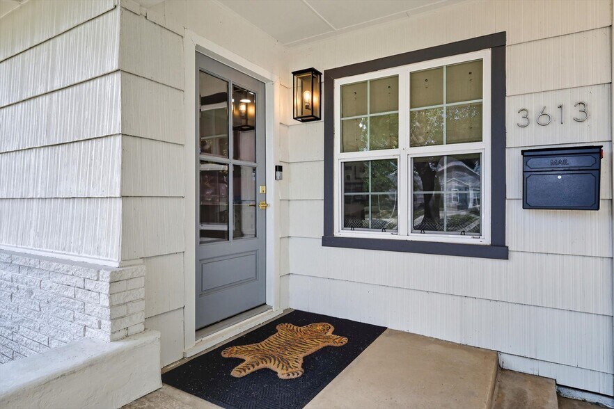 More Photos Of 3613 Washburn Ave, Fort Worth Loft Creative Space For Sale