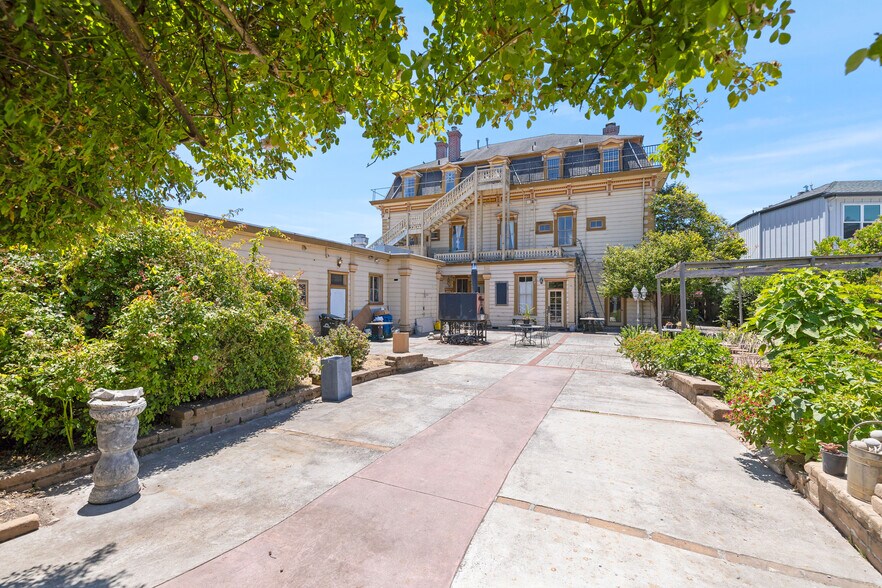 More Photos Of 8041 Soquel Dr, Aptos Hospitality For Sale