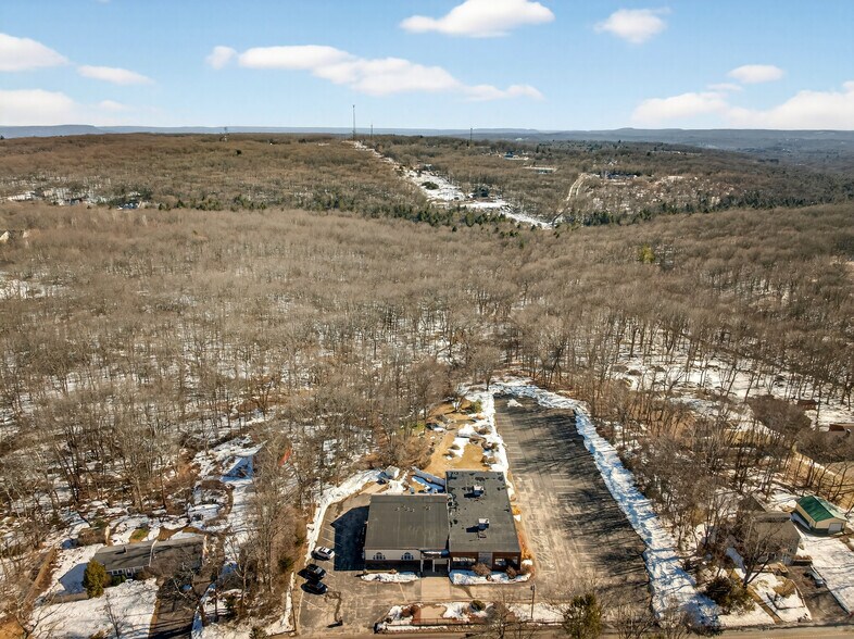 More Photos Of 1146 Spindle Hill Rd, Wolcott Freestanding For Sale