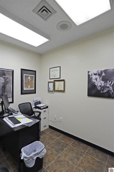 More Photos Of 145 Vine St, Benton Medical For Sale