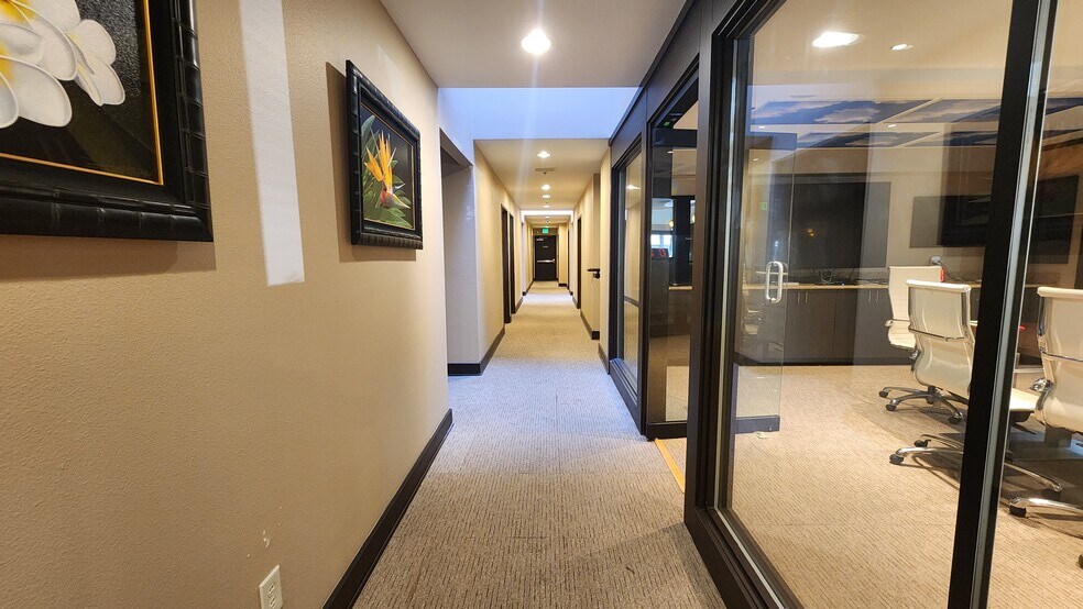 More Photos Of 4309 SW Oakridge Rd, Lake Oswego Medical For Sale