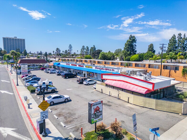 Primary Photo Of 570-590 W 19th St, Costa Mesa Storefront For Sale