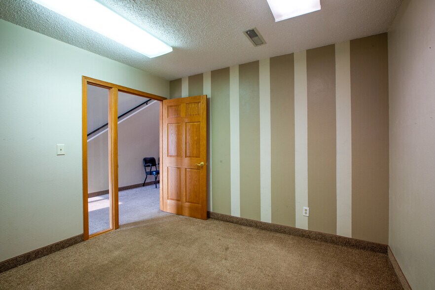 More Photos Of 1411 W Dakota Pkwy, Williston Office For Lease