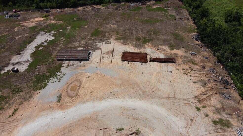 More Photos Of 701 W Broadway, Seminole Manufacturing For Sale