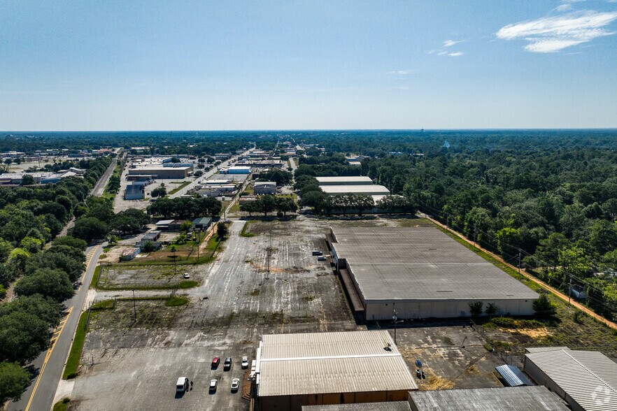 More Photos Of 1420 W Broad Ave, Albany Warehouse For Sale