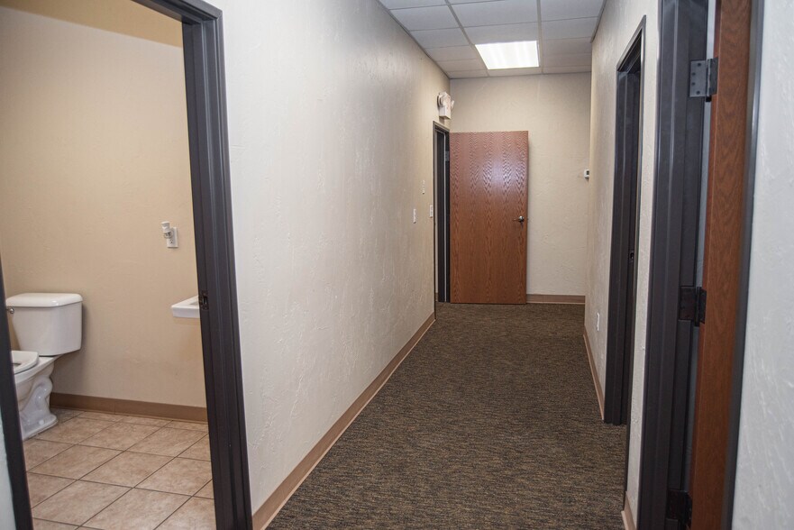 More Photos Of 2820 Global Pky, Midwest City Industrial For Sale