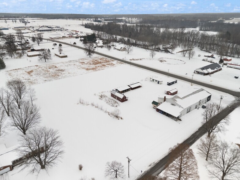 More Photos Of 677 S Cardinal Ln, Scottsburg Industrial For Sale