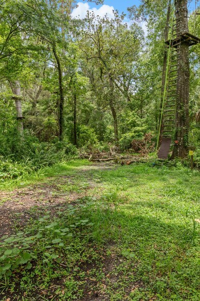 More Photos Of 6440 Cedar Ln, Brooksville Sports And Entertainment For Sale