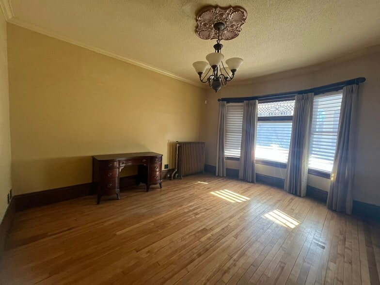 More Photos Of 889 Grand Ave, Saint Paul Office For Lease