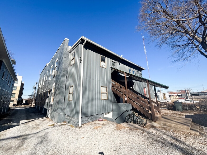 More Photos Of 608-614 Walnut St, Springfield Apartments For Sale