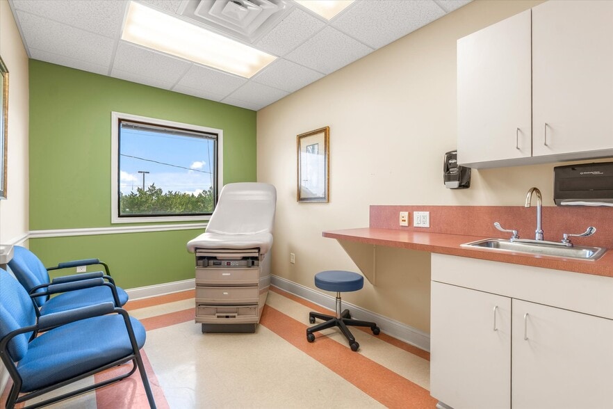 More Photos Of 9 San Bartola Dr, Saint Augustine Medical For Sale