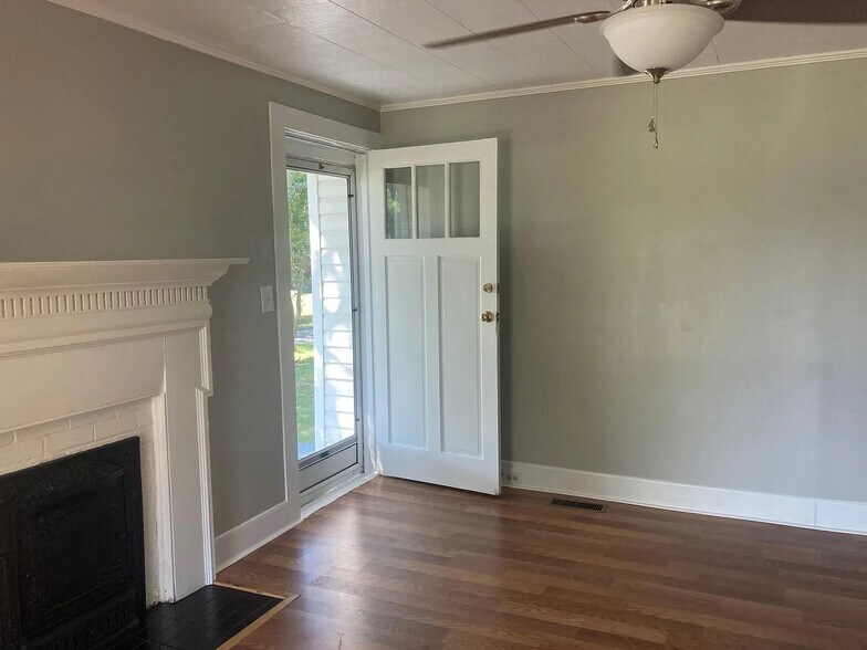 More Photos Of , Lexington Specialty For Sale