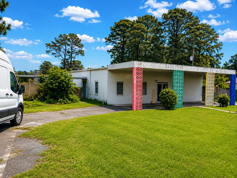 More Photos Of 2700 Ashland Rd, Columbia Schools For Sale
