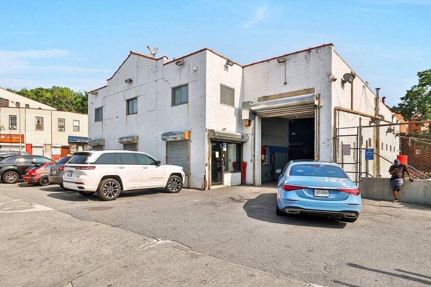 More Photos Of 50 Palisade Ave, Yonkers Storefront Retail Residential For Sale