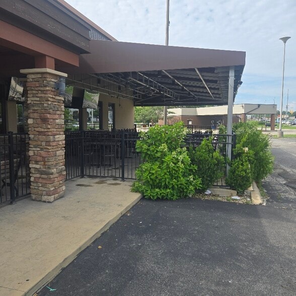 More Photos Of 2045 Brice Rd, Reynoldsburg Restaurant For Lease