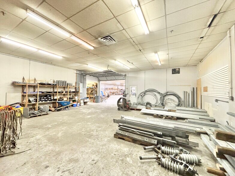 More Photos Of 20 Crescent St, Stamford Warehouse For Sale