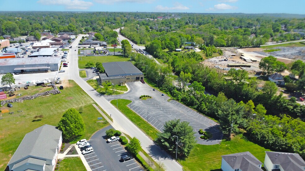 More Photos Of 102 Bypass Plaza Dr, Frankfort Warehouse For Sale