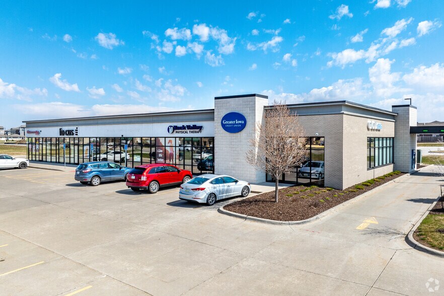 More Photos Of 1165 SE Alices Rd, Waukee Freestanding For Lease