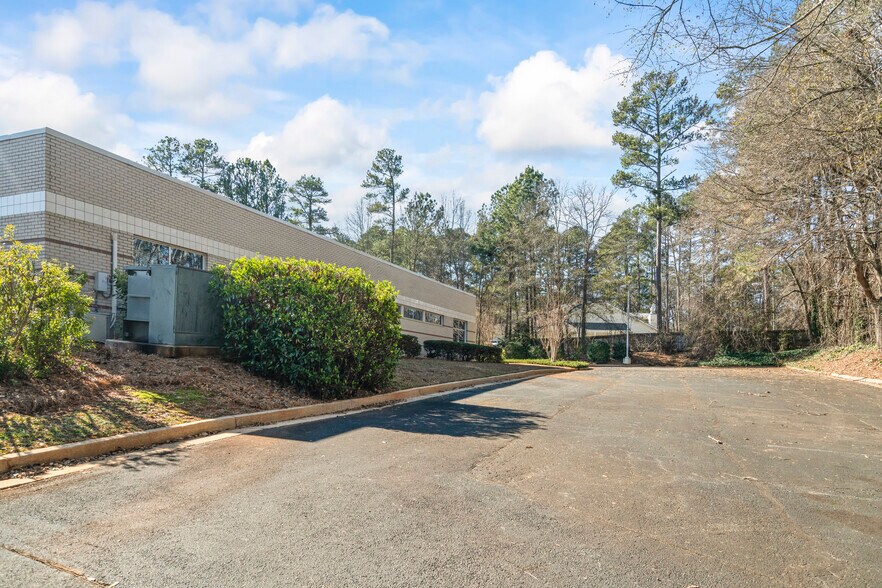 More Photos Of 170 Cardiology Pl, Commerce Healthcare For Lease