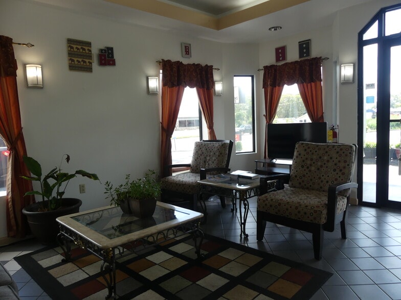 More Photos Of 2120 Lafayette Rd, Fort Oglethorpe Hotel For Sale