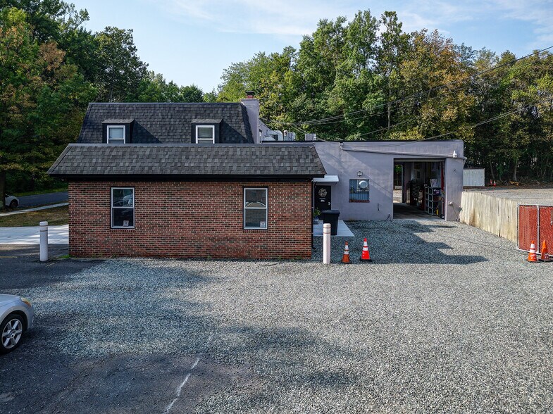 More Photos Of 2020 Fairfax Ave, Cherry Hill Office For Lease