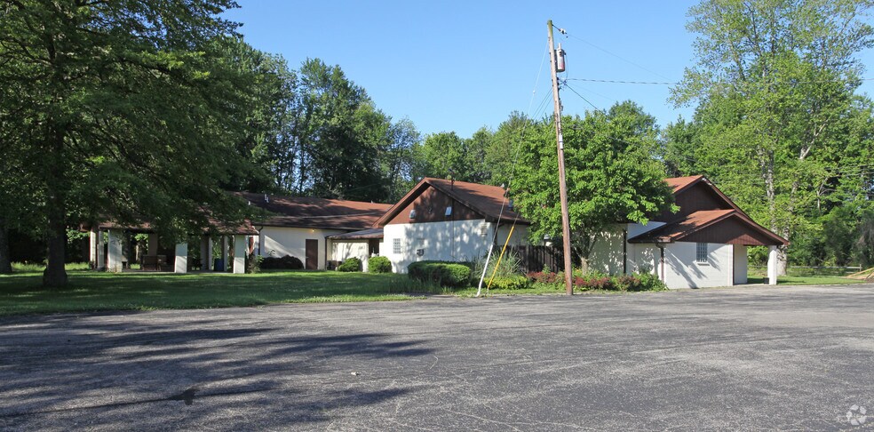 More Photos Of 1075 Ohio Pike, Cincinnati Office For Lease