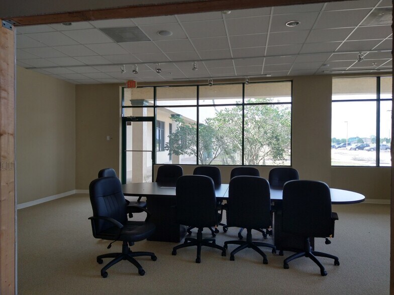 More Photos Of 1750 Longleaf Blvd, Lake Wales Light Distribution For Sale