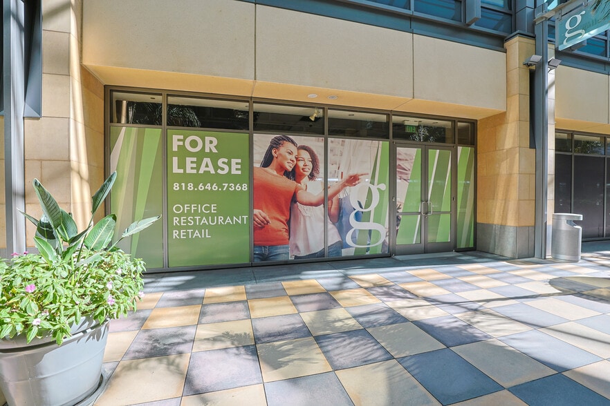 More Photos Of 15301 Ventura Blvd, Sherman Oaks Unknown For Lease