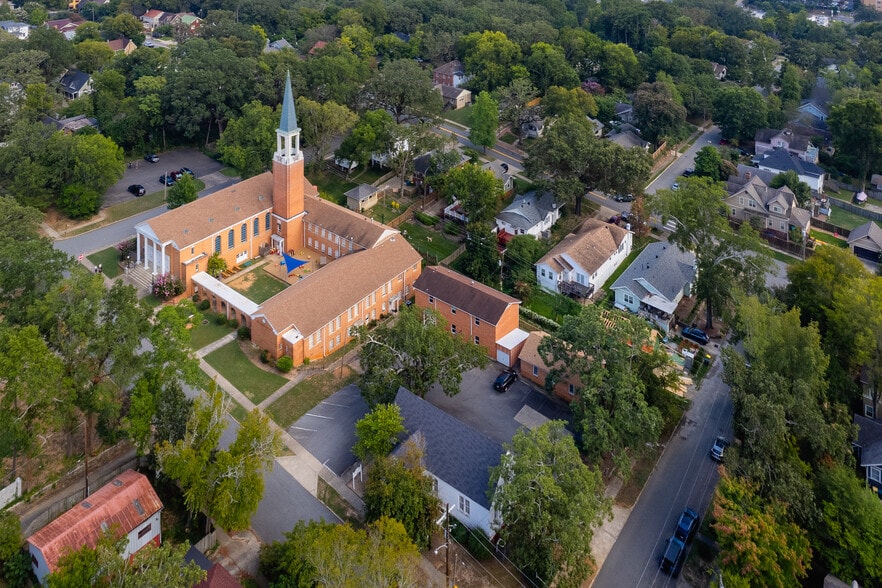 More Photos Of 4401 Woodlawn Dr, Little Rock Religious Facility For Sale