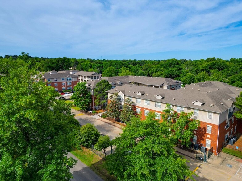 More Photos Of 801 N 49th St, Fort Smith Dormitory For Sale