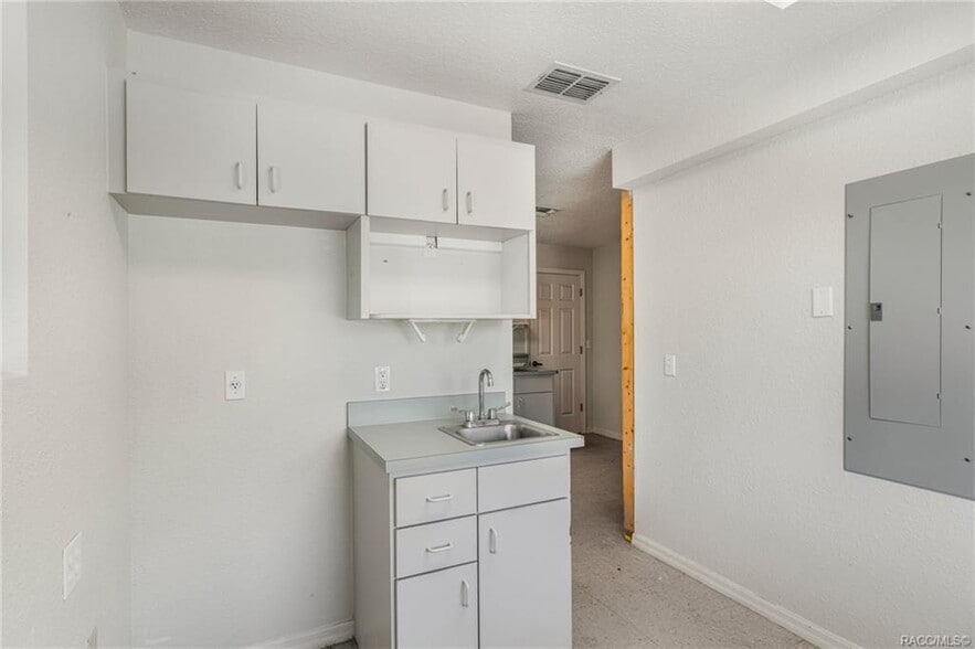 More Photos Of 3490 W Dunnellon Rd, Dunnellon Storefront Retail Office For Sale