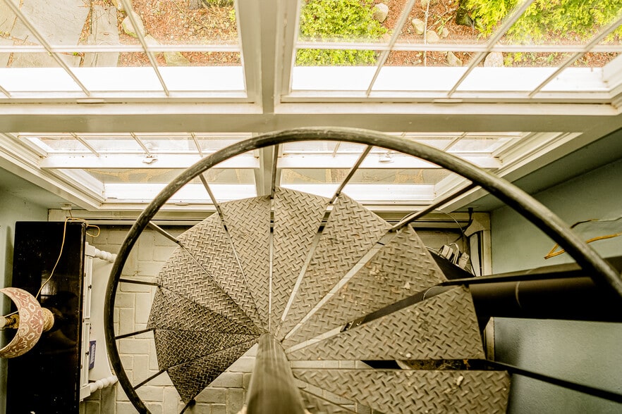 More Photos Of 2735 PA-390, Canadensis Hospitality For Sale