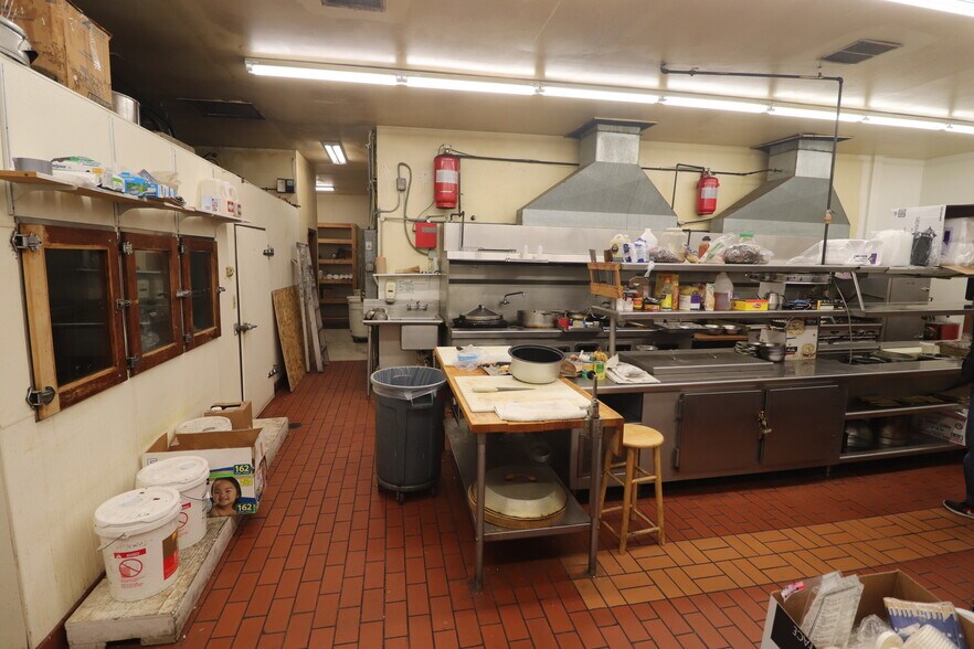 More Photos Of 2425 Oak St, Baker City Restaurant For Sale