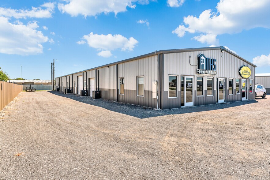 More Photos Of 12250 US Business Highway 287 N, Fort Worth Distribution For Lease