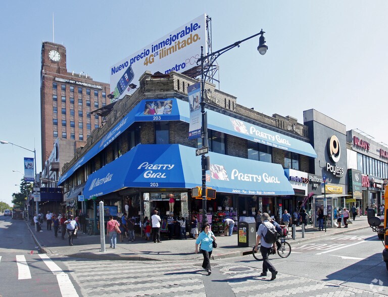 203 E Fordham Rd, Bronx, NY 10458 Retail For Lease