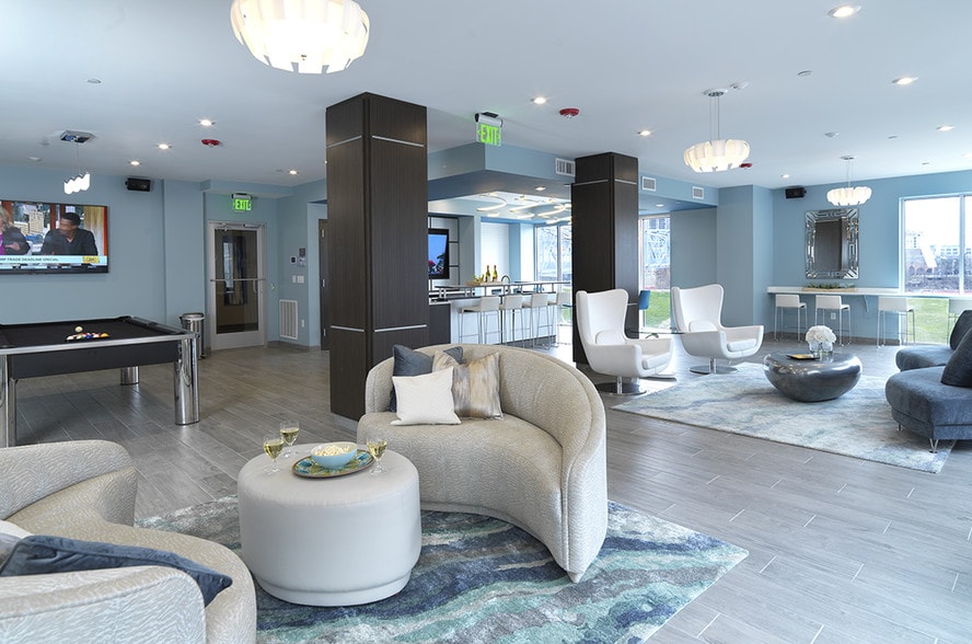 More Photos Of 100 Aqua Way, Newport Apartments For Lease