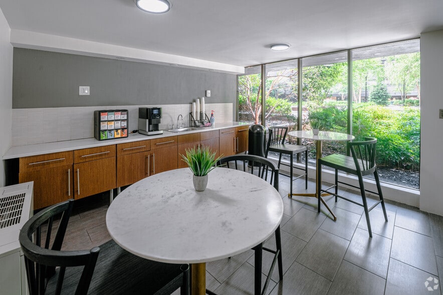 More Photos Of 8750 Georgia Ave, Silver Spring Apartments For Lease