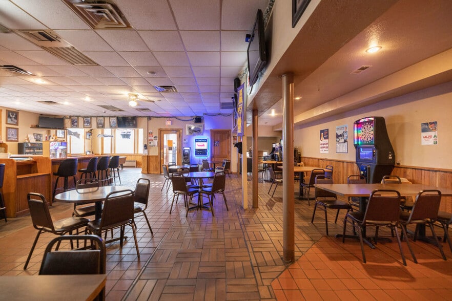More Photos Of 100 S Washington St, Lake City Restaurant For Sale