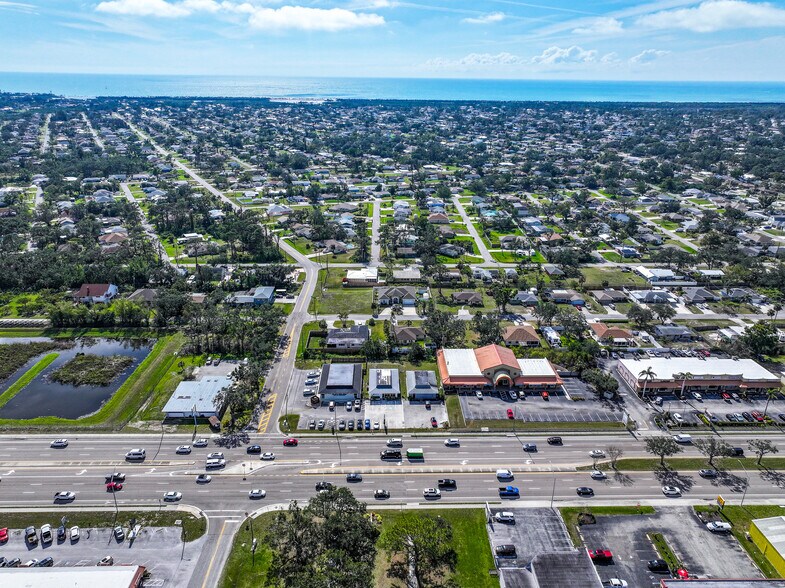 More Photos Of 1988 Tamiami Trl S, Venice Medical For Sale