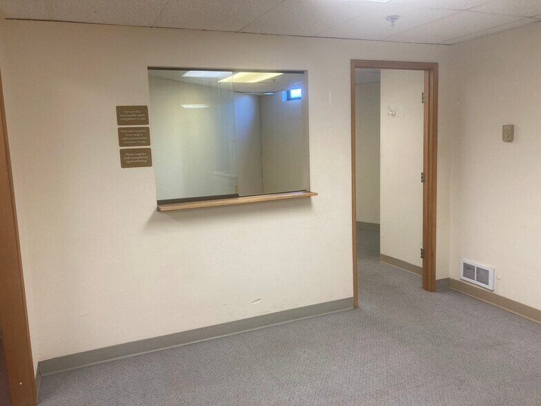 More Photos Of 1490 Commercial St, Astoria Office For Lease