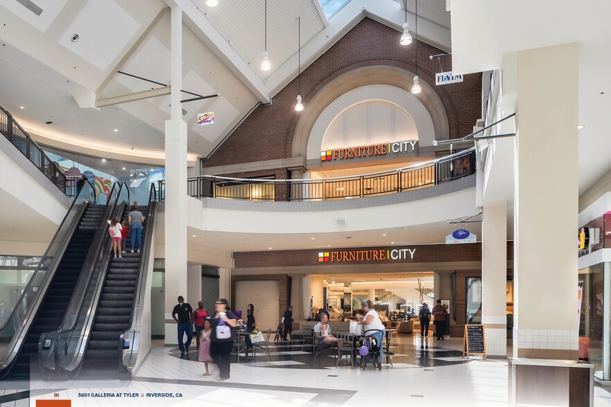 More Photos Of 3601 Galleria At Tyler, Riverside Department Store For Sale