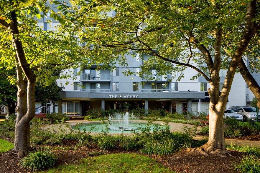 More Photos Of 1350 Beverly Rd, McLean Apartments For Lease