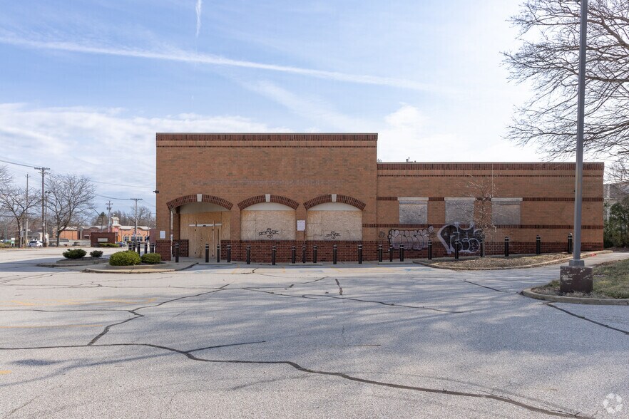 More Photos Of 10502 St Clair Ave, Cleveland Freestanding For Lease