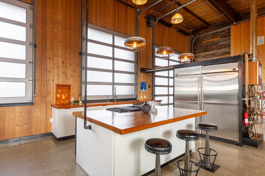 More Photos Of 4020 6th Ave NW, Seattle Warehouse For Sale