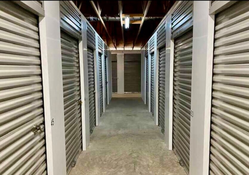 More Photos Of 14100 N Highway 19, Salt Springs Storefront Retail Office For Lease