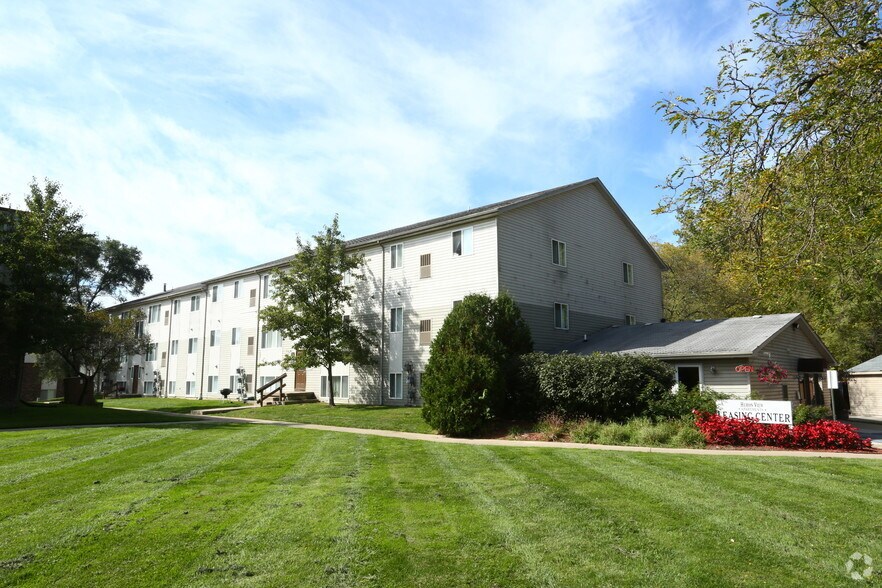 More Photos Of 831 Green Rd, Ypsilanti Apartments For Sale