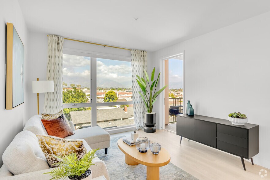 More Photos Of 5570 Rosemead Blvd, Temple City Apartments For Lease